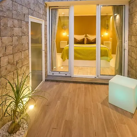 Little Townsuite * フンシャル